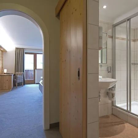 Bergland Hotel 3*