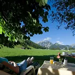 Bergland 3*